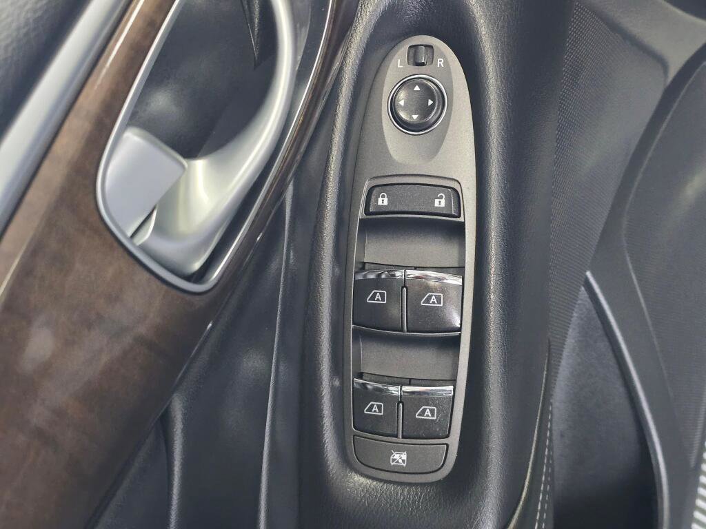 Used 2019 INFINITI Q50 Luxe w/ Essential Package (3.0T Luxe) AWD/4WD image 20