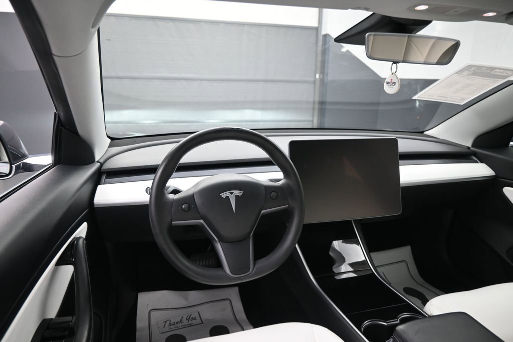 Used 2020 Tesla Model 3 Standard Range Plus RWD image 25