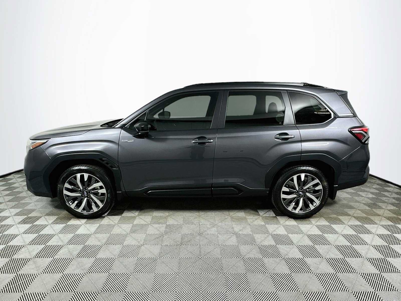 New 2026 Subaru Forester Touring AWD/4WD image 4