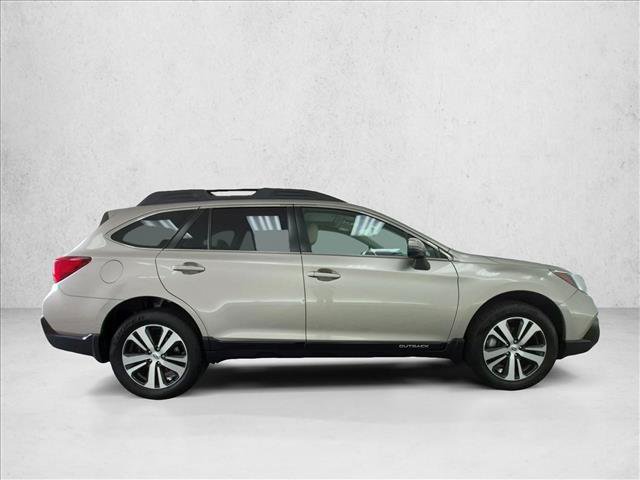 Used 2018 Subaru Outback 2.5i Limited AWD/4WD image 4