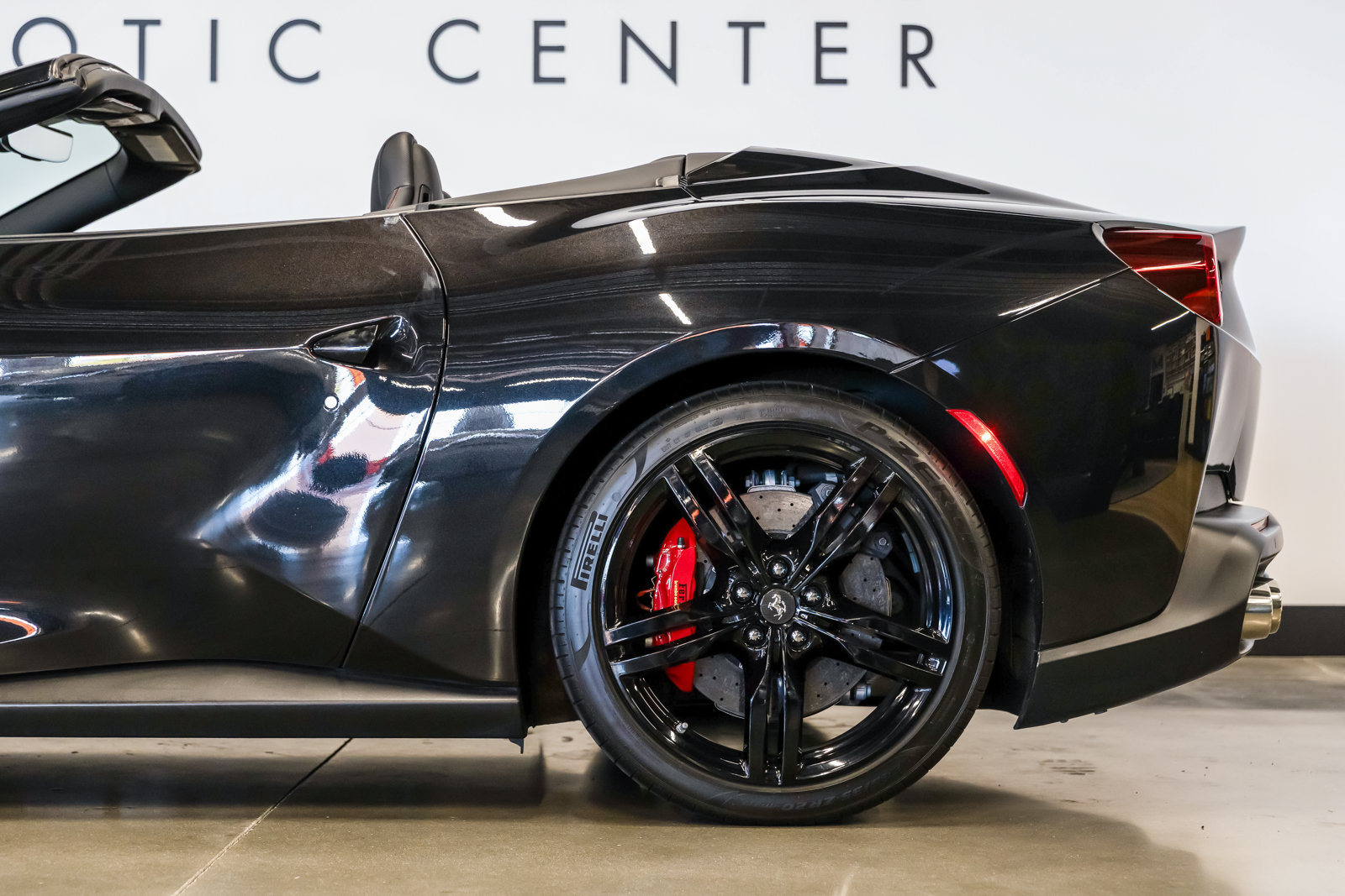 Used 2020 Ferrari Portofino RWD image 22