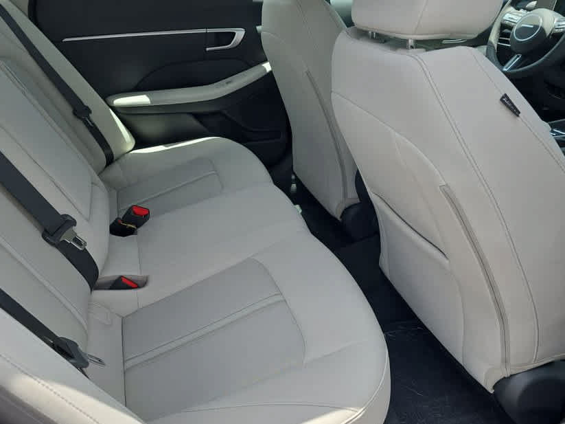New 2026 Hyundai Sonata SEL FWD image 22
