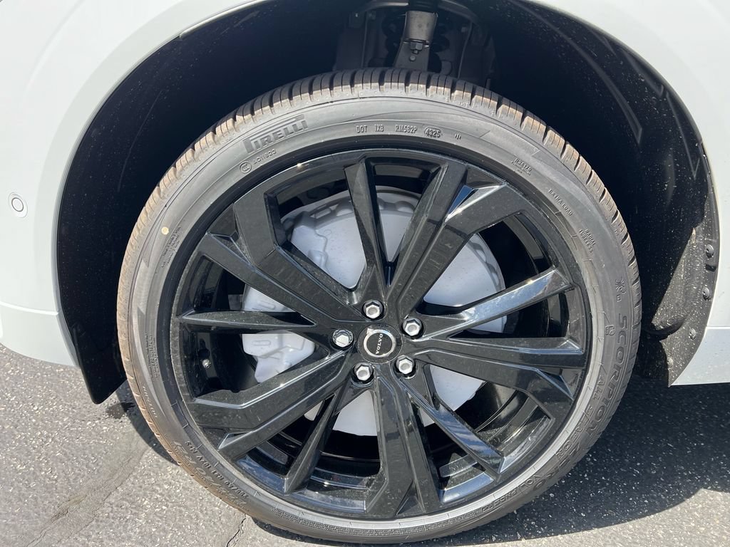 New 2026 Volvo XC60 T8 Ultra w/ Protection Package Premier AWD/4WD image 9