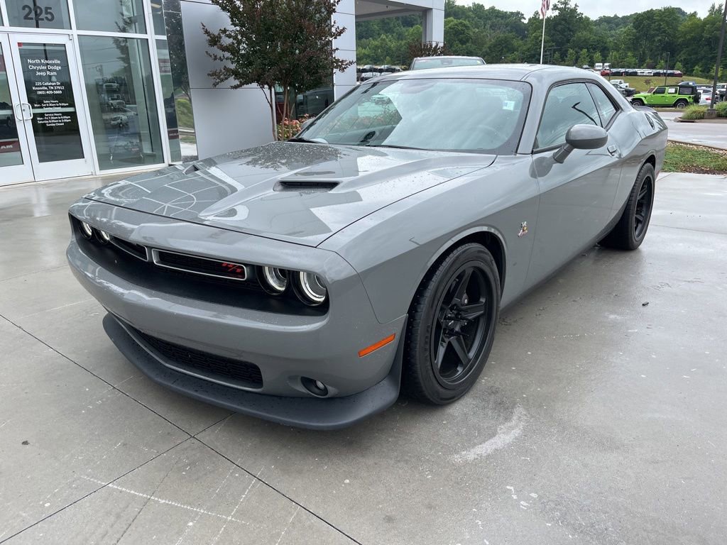 Used 2018 Dodge Challenger R/T Scat Pack RWD video 1