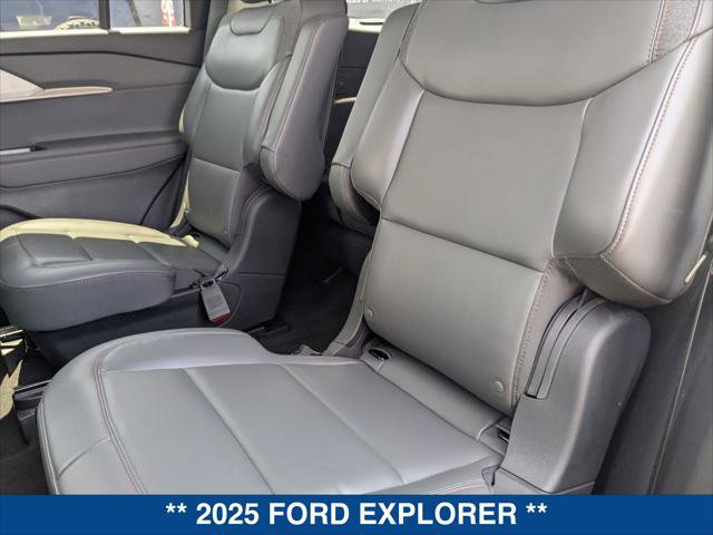 Certified 2025 Ford Explorer Active w/ Active Comfort Package RWD image 20