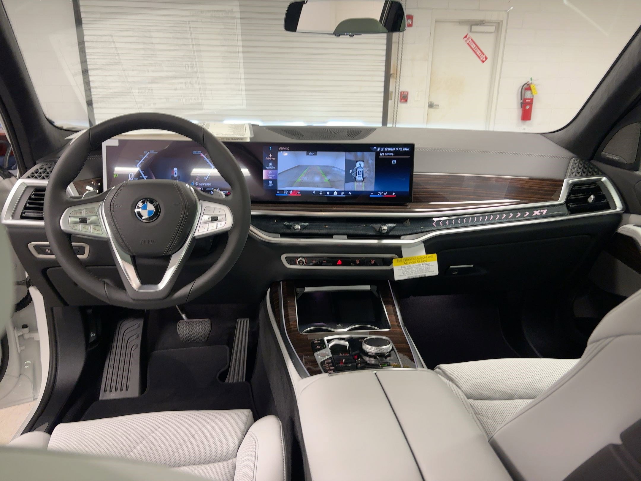 New 2026 BMW X7 xDrive40i w/ Premium Package image 15