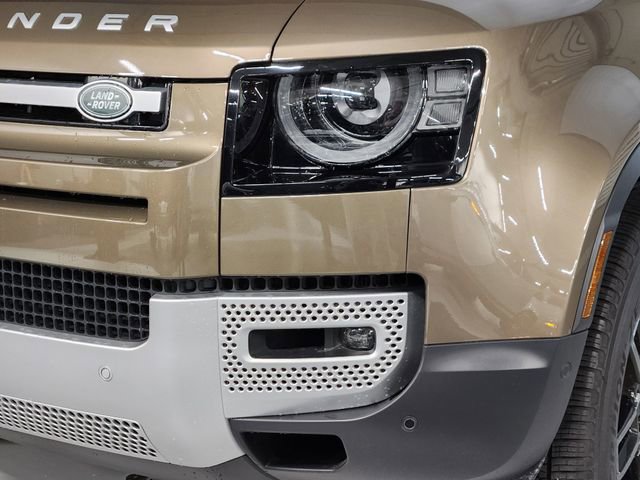 Used 2025 Land Rover Defender 110 S image 12
