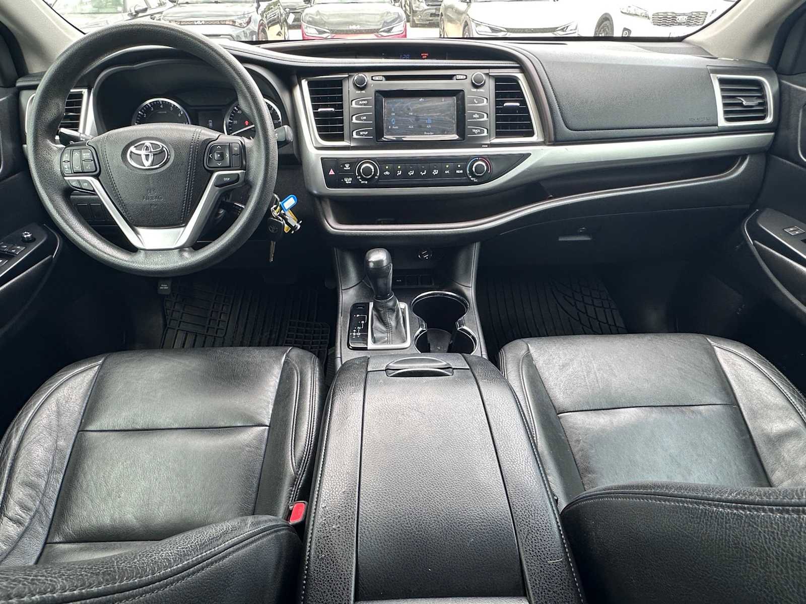 Used 2015 Toyota Highlander LE FWD image 24