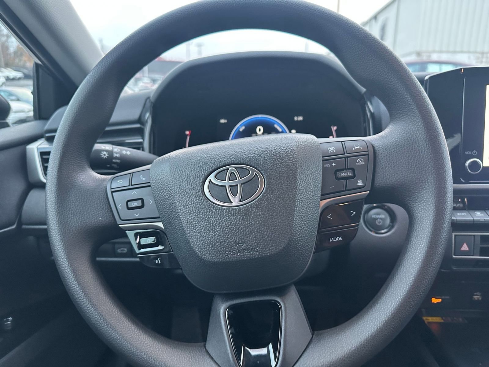 Used 2025 Toyota Camry LE image 27