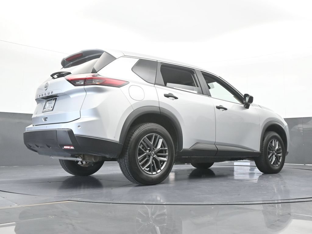 Used 2024 Nissan Rogue S FWD image 55