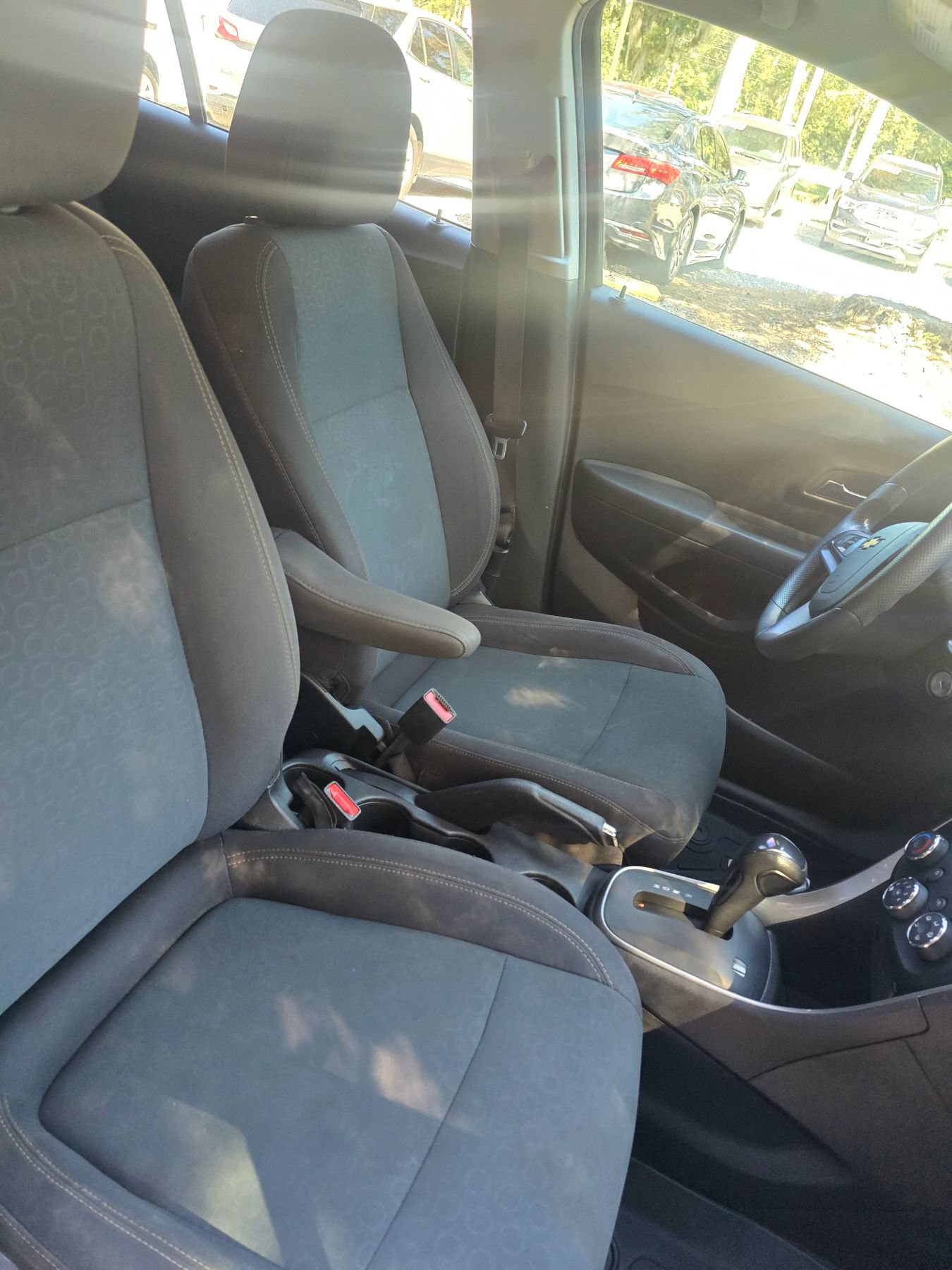 Used 2019 Chevrolet Trax LS w/ Tint and Cruise Package FWD image 6