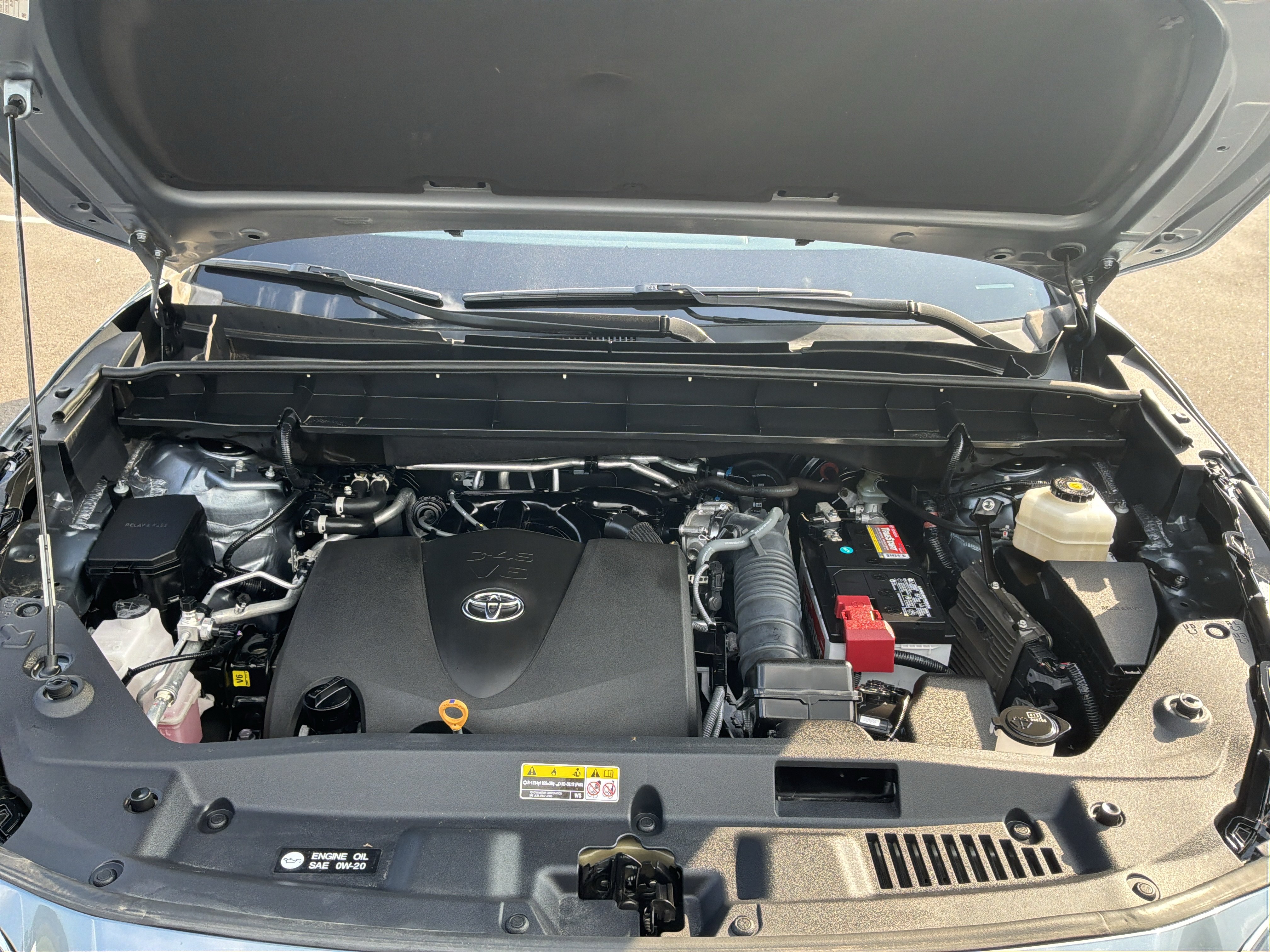 Used 2022 Toyota Highlander XLE FWD image 35