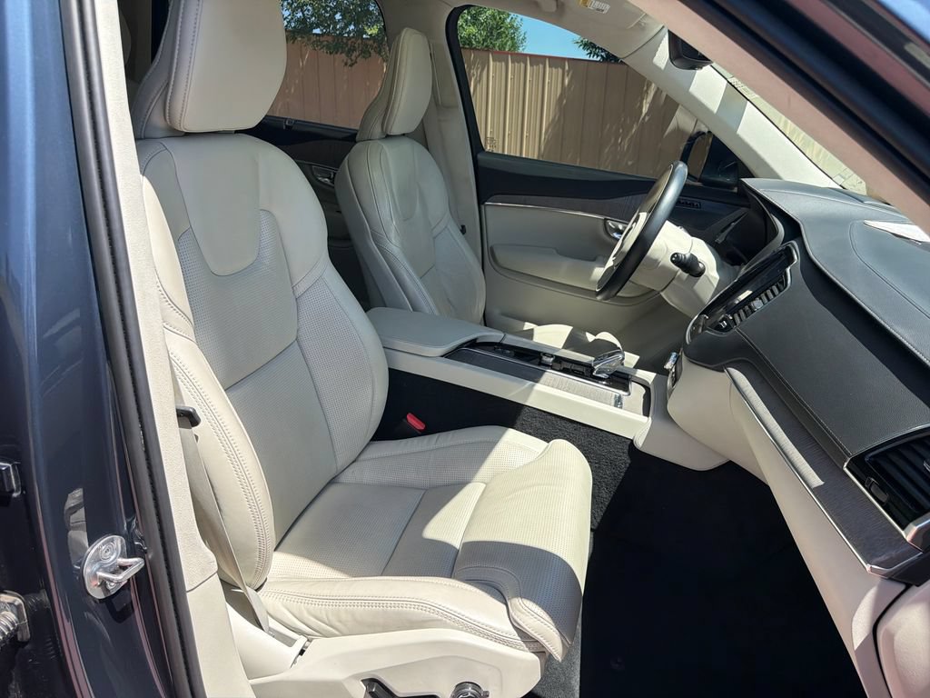 Used 2023 Volvo XC90 T8 Ultimate w/ Lounge Package AWD/4WD image 44