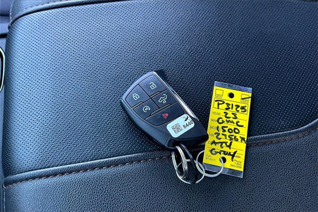 Used 2023 GMC Sierra 1500 AT4 w/ AT4 Premium Package image 36