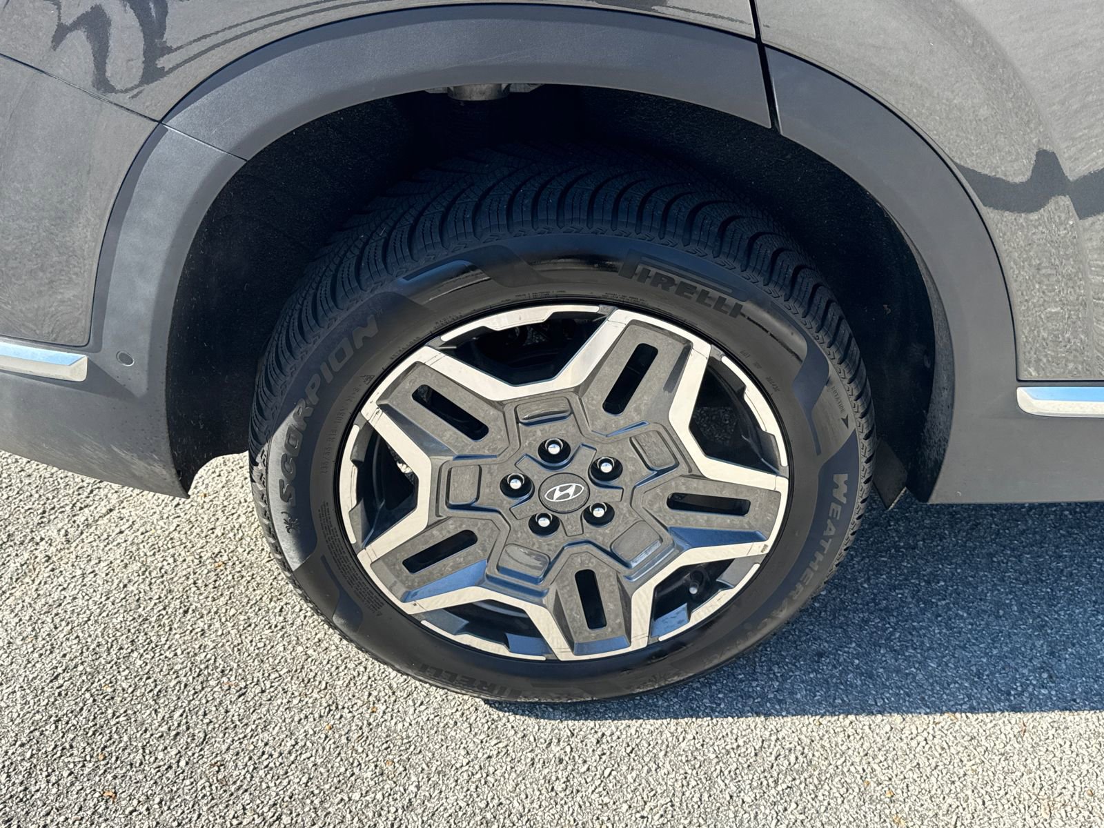 Used 2023 Hyundai Santa Fe Limited image 17