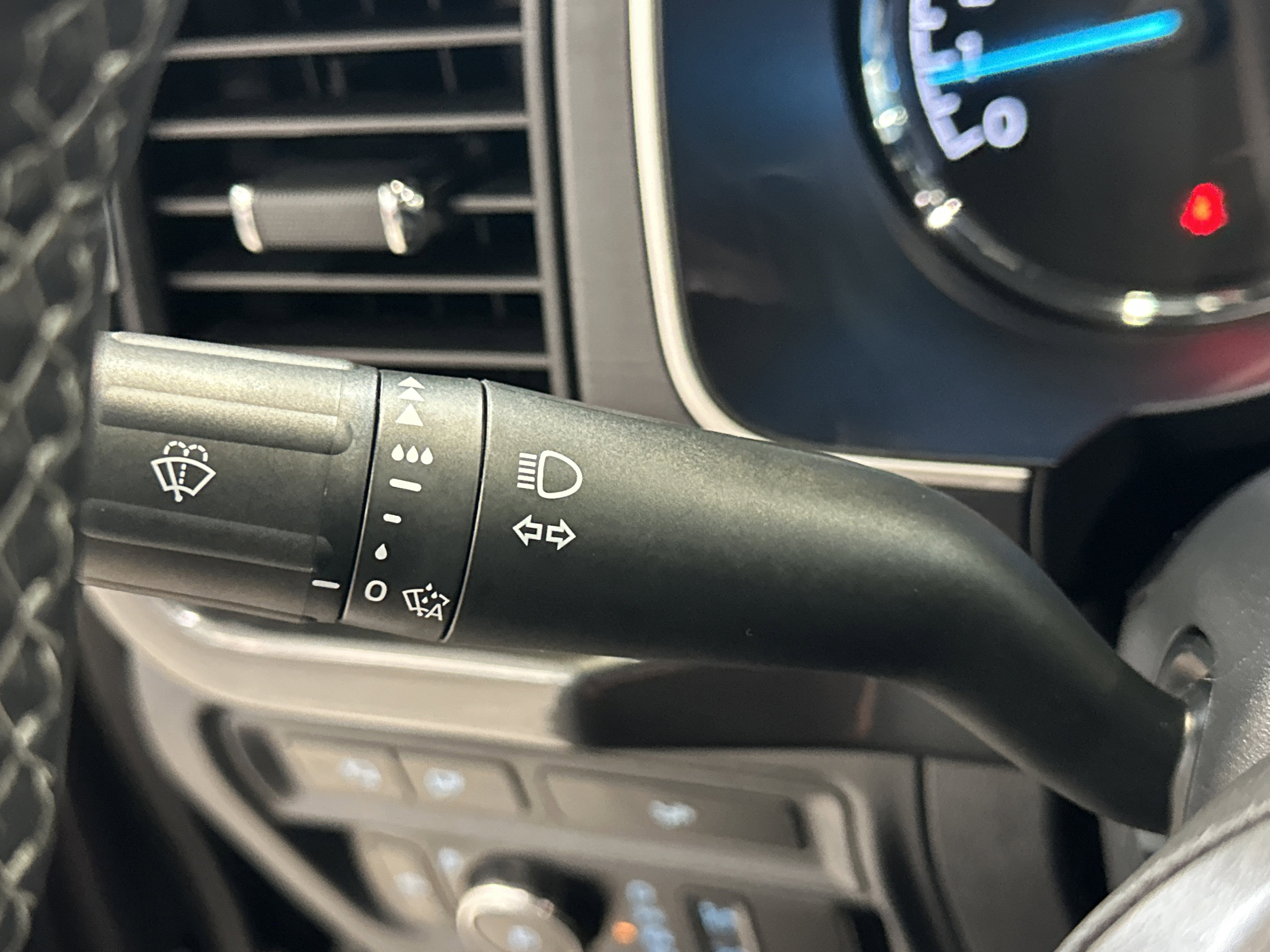 Used 2023 Ford F150 XLT w/ Equipment Group 302A High image 39