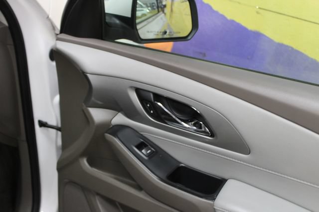 Used 2021 Chevrolet Traverse LT FWD image 11