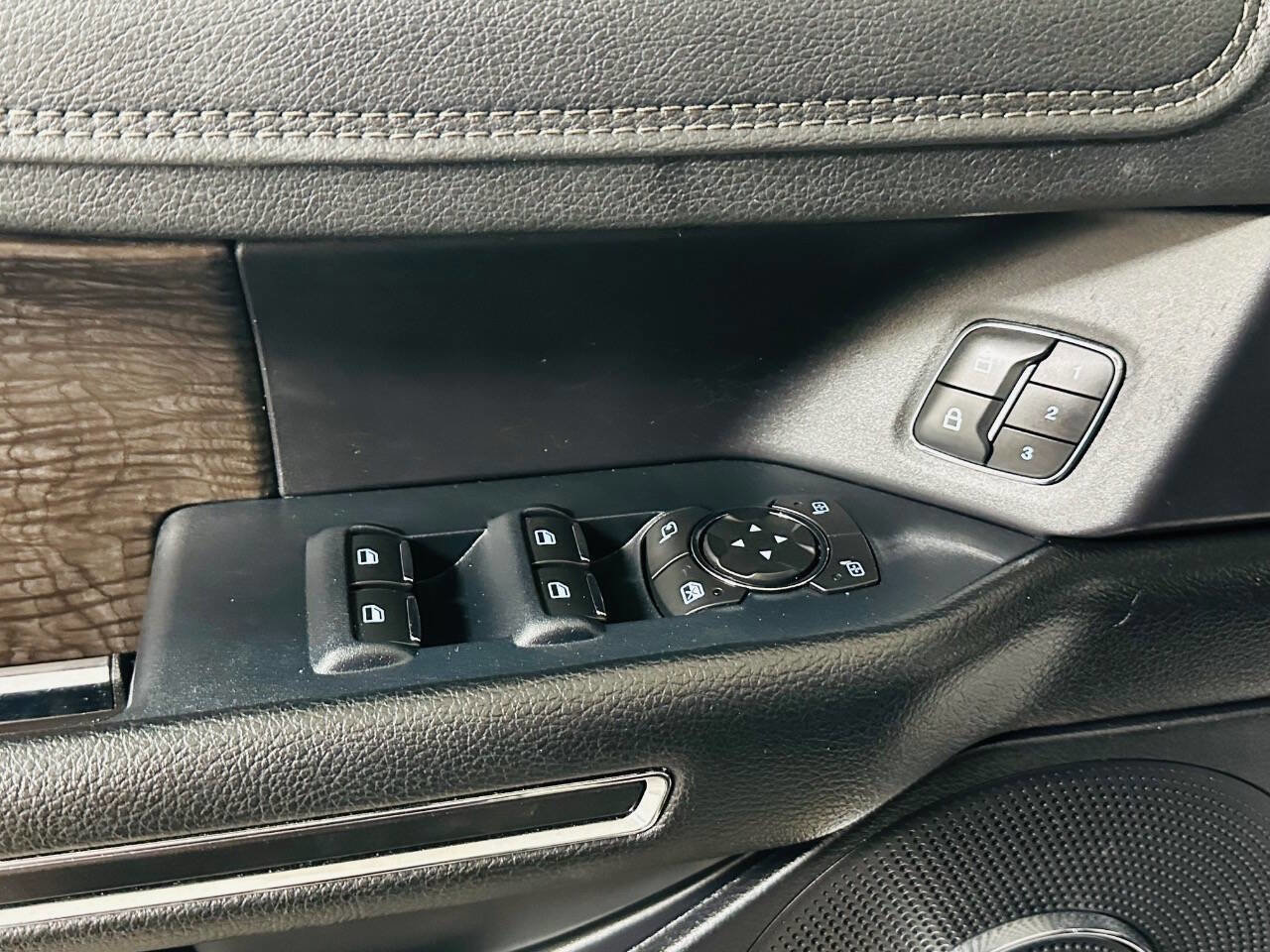 Used 2018 Ford Expedition Limited AWD/4WD image 22