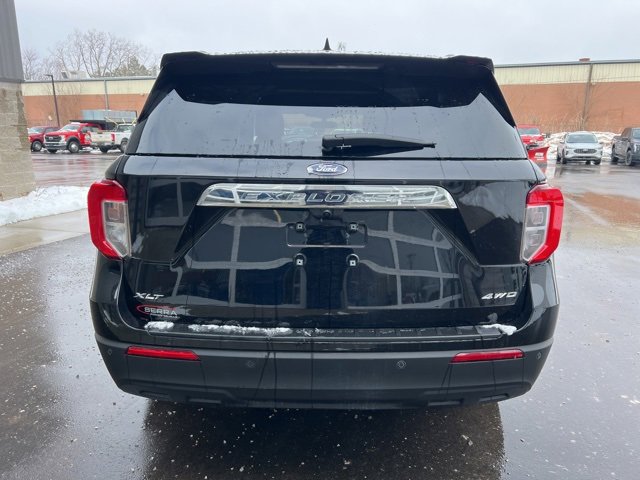 Used 2024 Ford Explorer XLT image 6