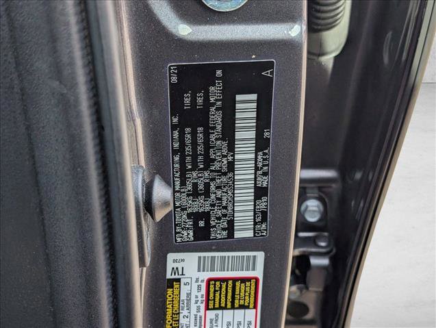 Used 2021 Toyota Highlander XLE image 24