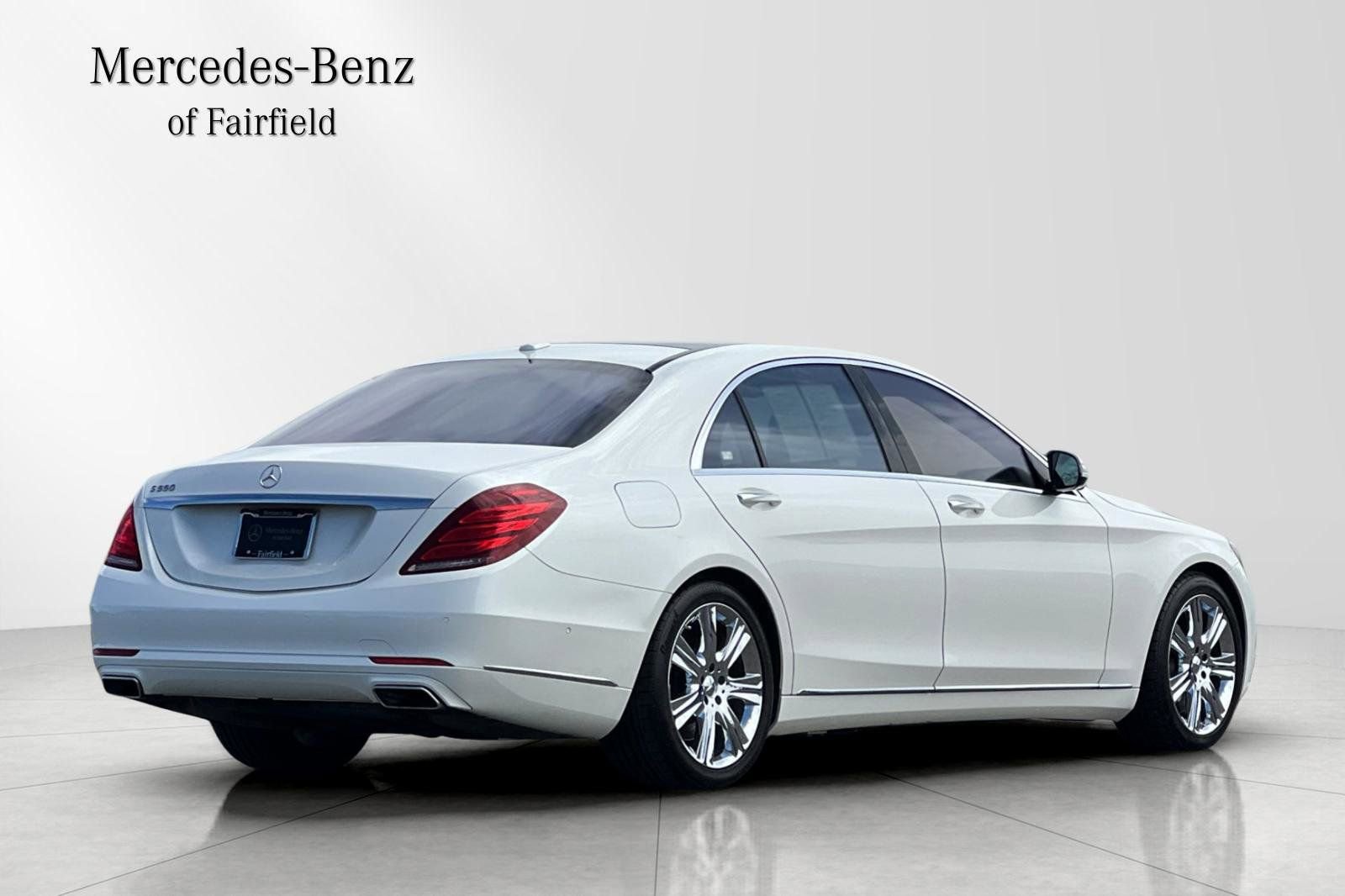 Used 2015 Mercedes-Benz S 550 Sedan image 2