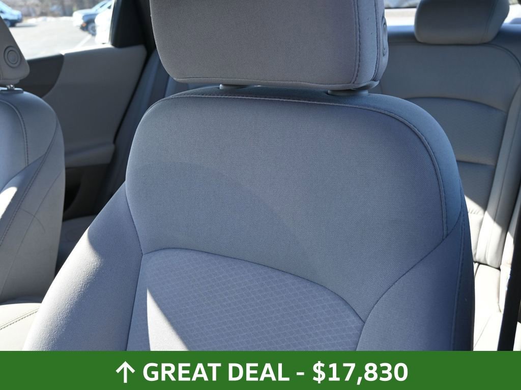 Used 2024 Chevrolet Malibu LT image 21