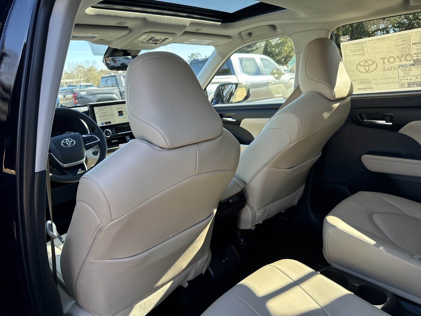 New 2025 Toyota Highlander XLE AWD/4WD image 26