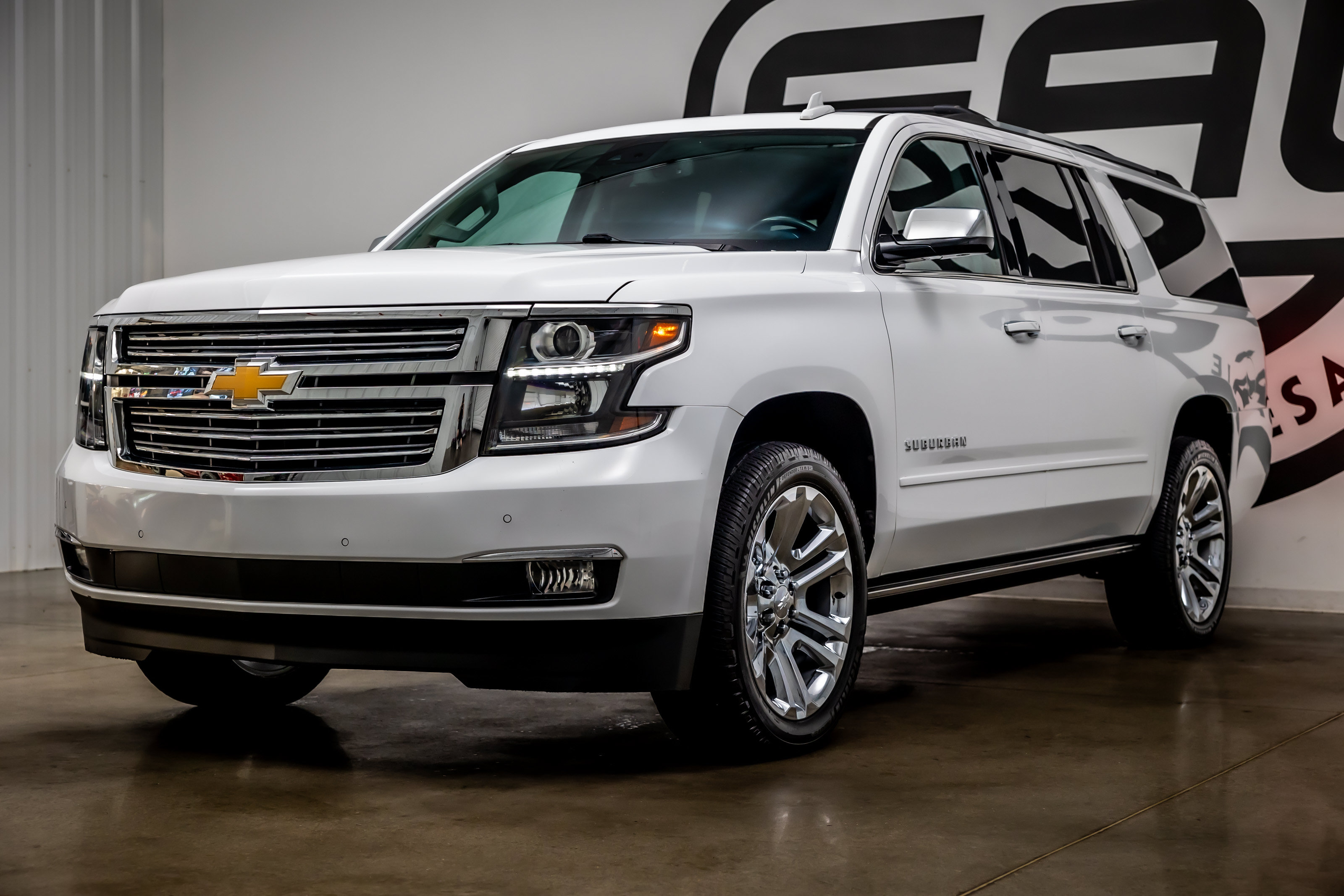 Used 2020 Chevrolet Suburban Premier w/ Premier Plus Edition RWD image 29