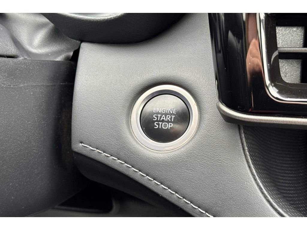 Used 2024 Toyota Highlander XLE image 25