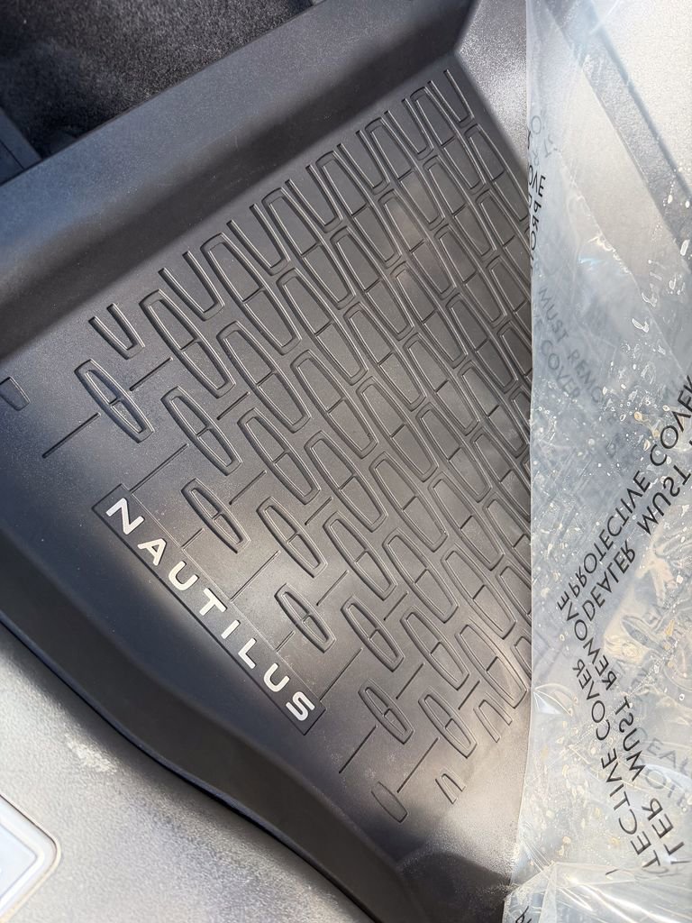 Used 2024 Lincoln Nautilus Reserve w/ Jet Appearance Package (87T) image 26