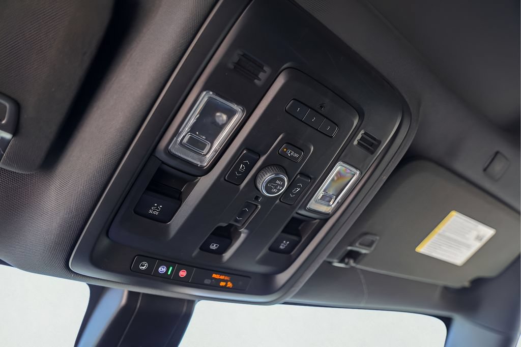 Used 2021 GMC Yukon AT4 w/ AT4 Premium Plus Package AWD/4WD image 24