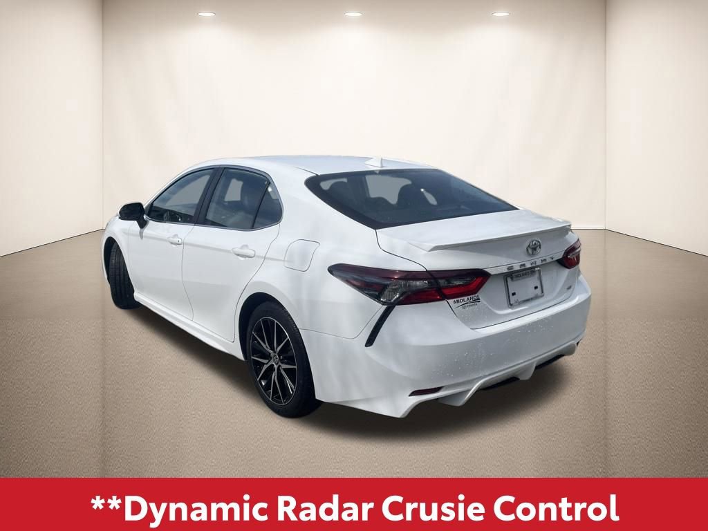 Used 2024 Toyota Camry SE FWD image 7