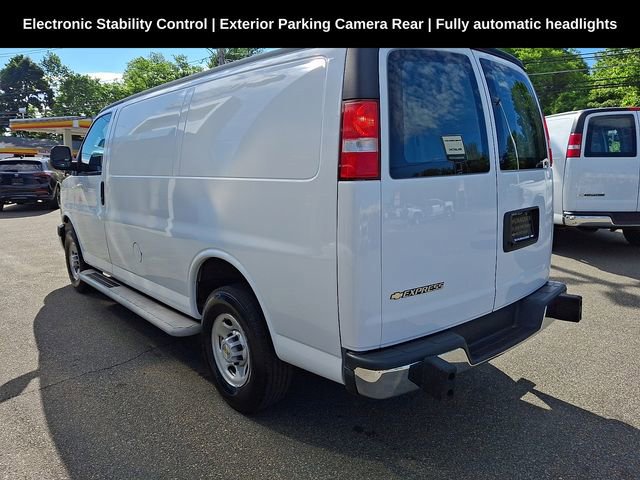 Used 2024 Chevrolet Express 2500 w/ Driver Convenience Package RWD image 8