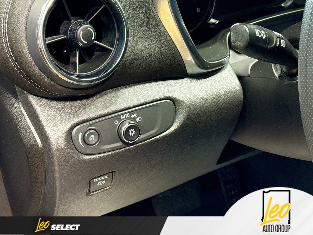 Used 2023 Chevrolet Blazer LT w/ Driver Confidence Package image 10