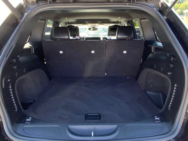 Used 2020 Jeep Grand Cherokee Limited AWD/4WD image 9
