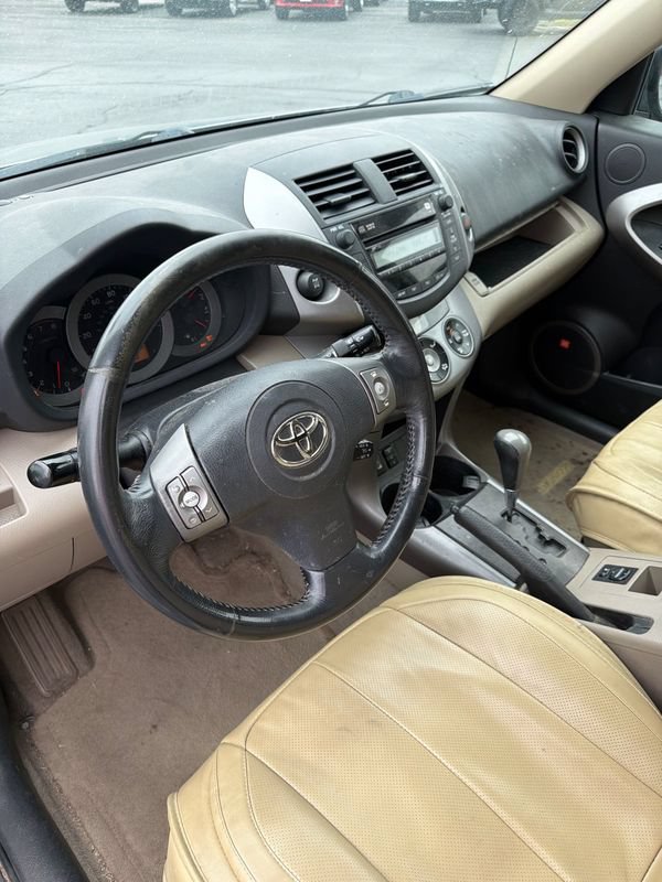 Used 2008 Toyota RAV4 Limited AWD/4WD image 2