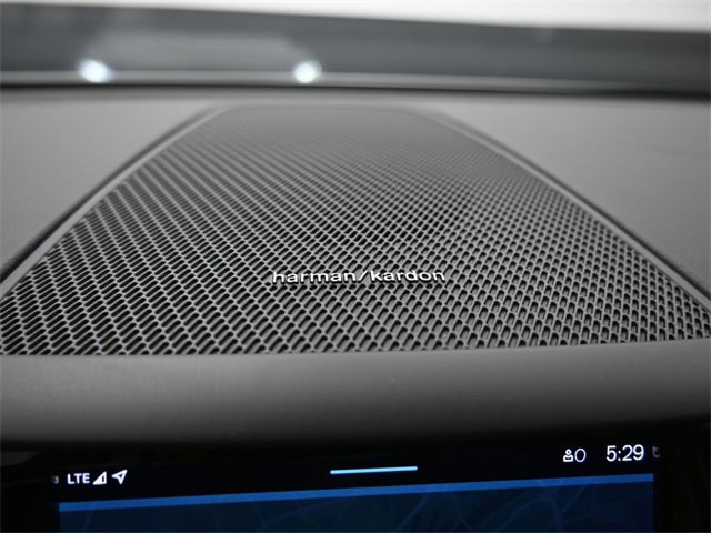 Used 2022 Volvo XC60 B6 R-Design w/ Protection Package Premier image 29