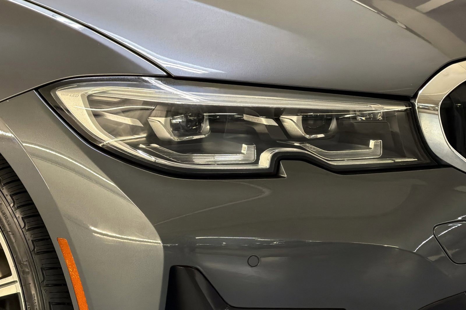 Used 2022 BMW 330e w/ Premium Package image 10