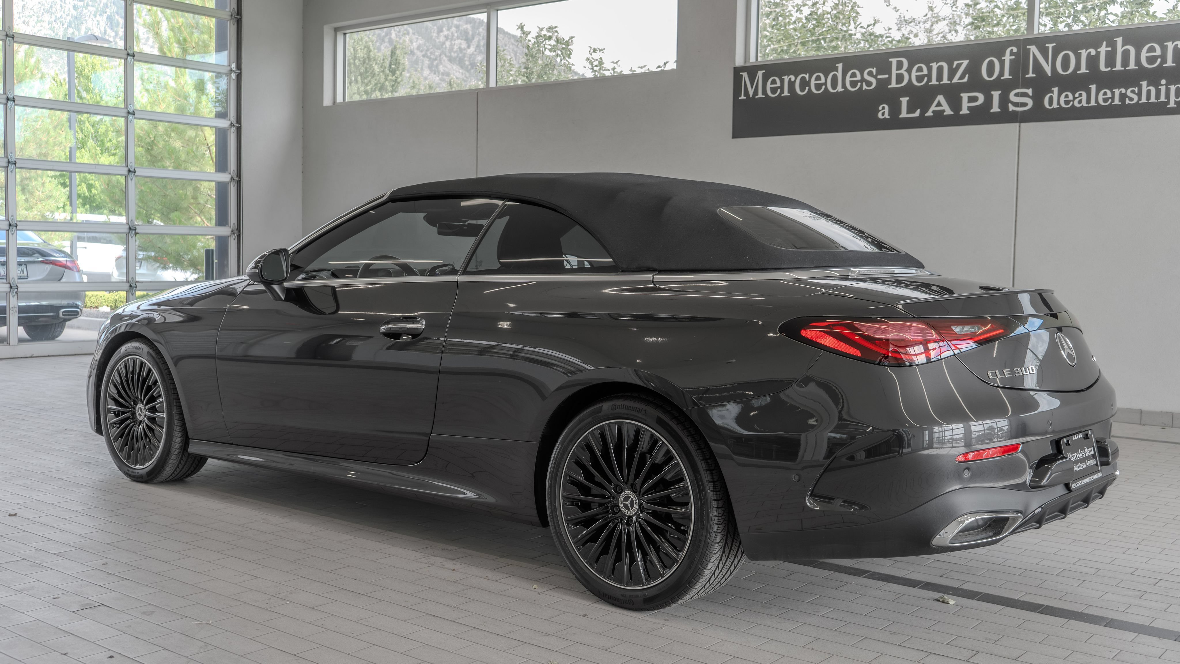 Used 2024 Mercedes-Benz CLE 300 4MATIC Cabriolet image 14