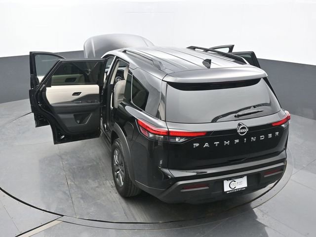 Used 2025 Nissan Pathfinder SV image 72