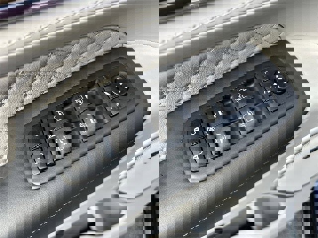 Used 2020 Jeep Grand Cherokee Summit image 19