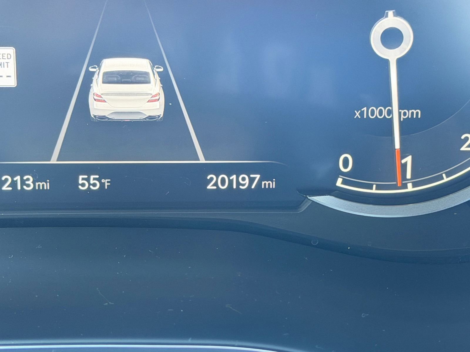 Used 2025 Genesis G70 2.5T image 40