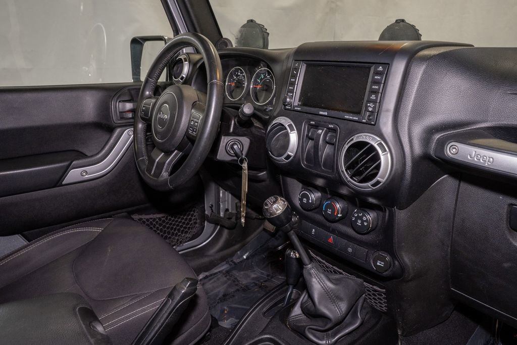 Used 2013 Jeep Wrangler Sahara image 7