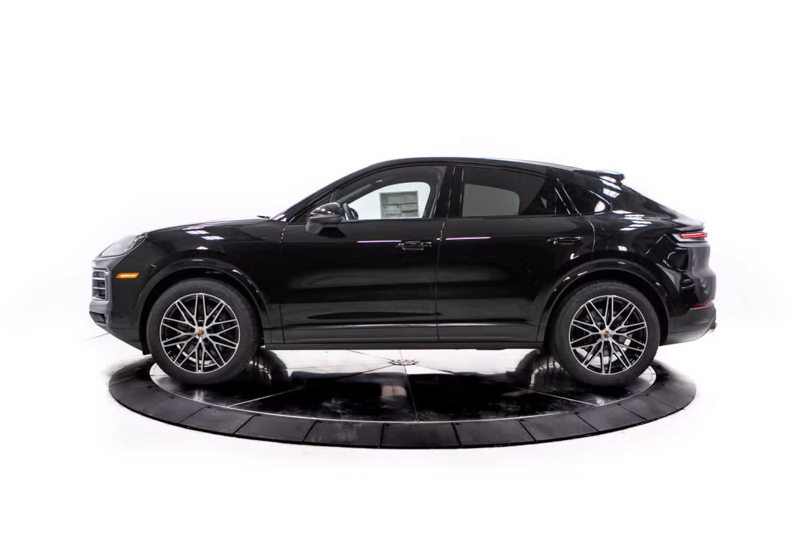 Certified 2026 Porsche Cayenne Coupe AWD/4WD image 2