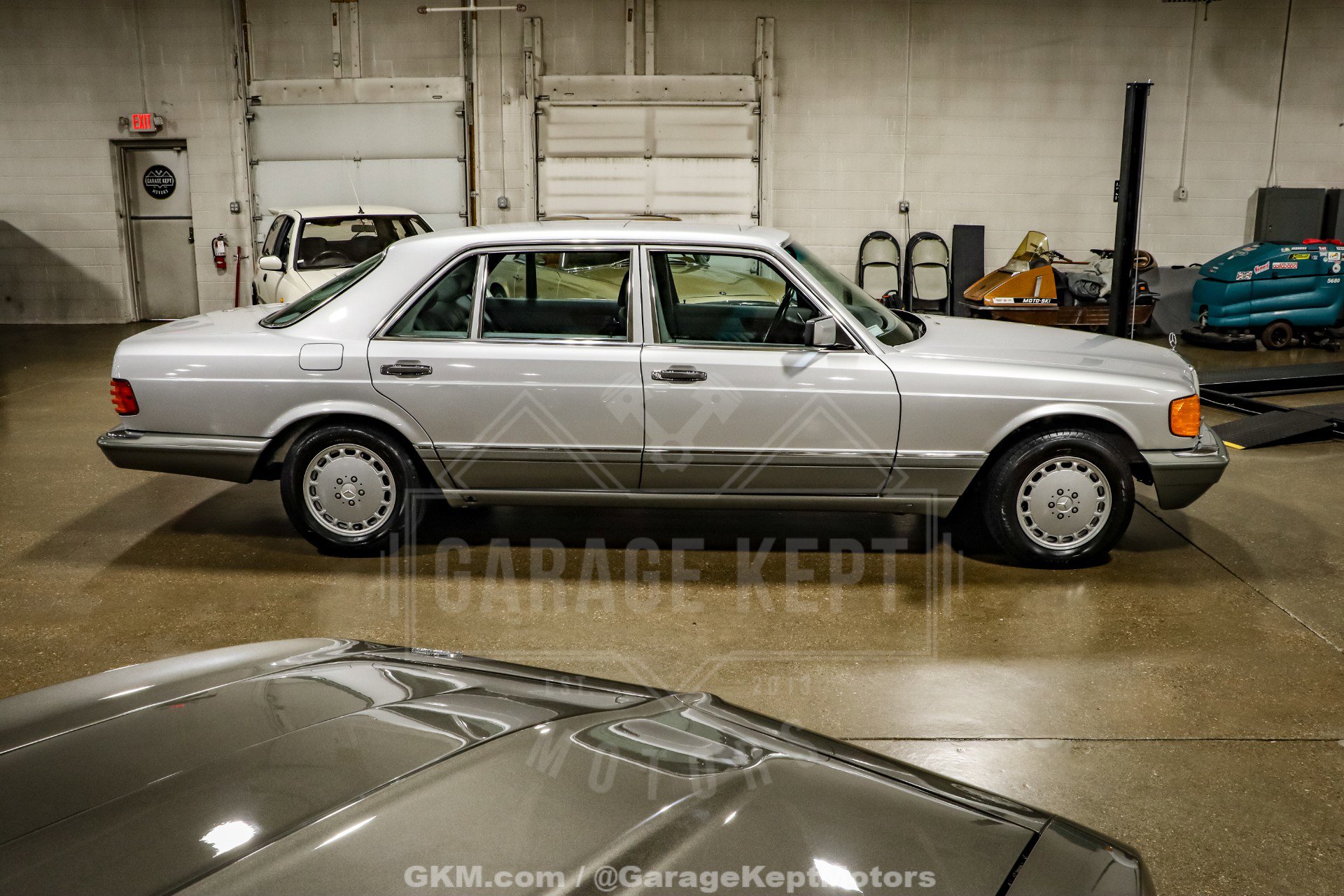 Used 1991 Mercedes-Benz 560 SEL image 10