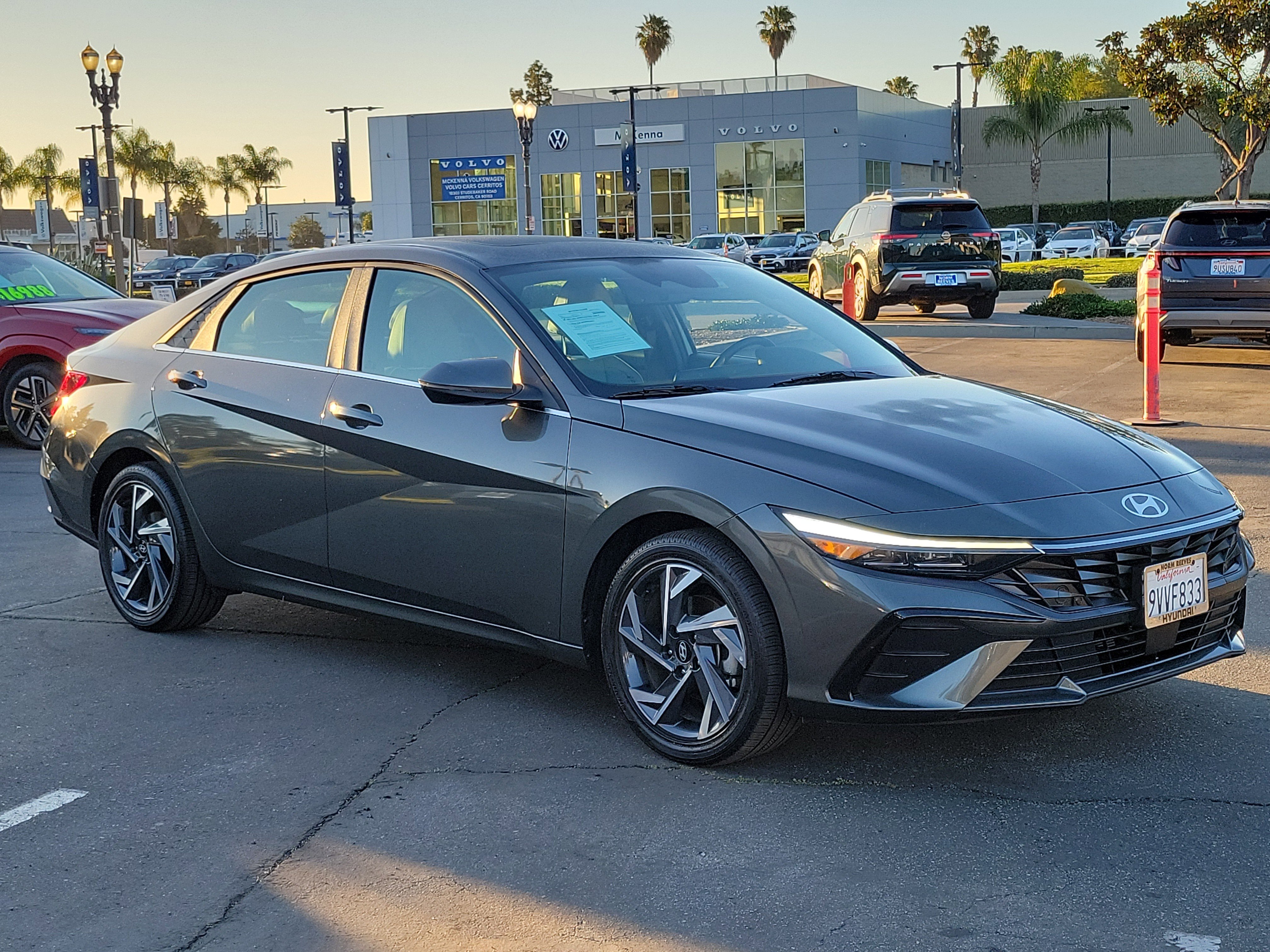 Certified 2025 Hyundai Elantra Limited image 28