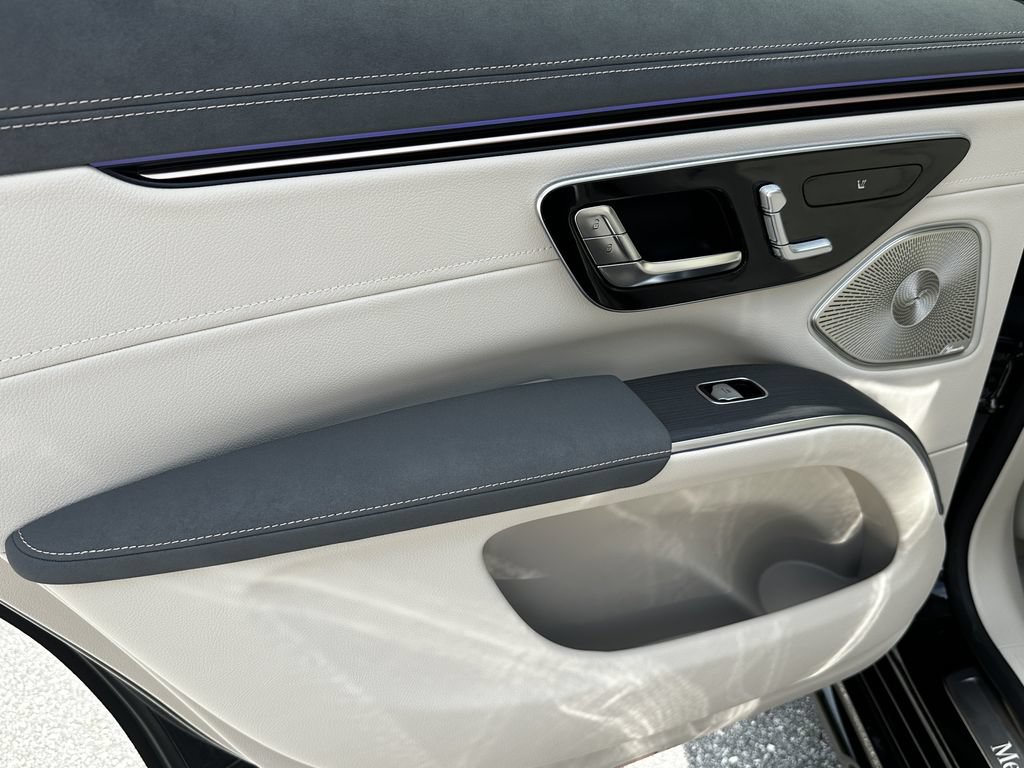 New 2027 Mercedes-Benz EQS 550 4MATIC SUV image 25