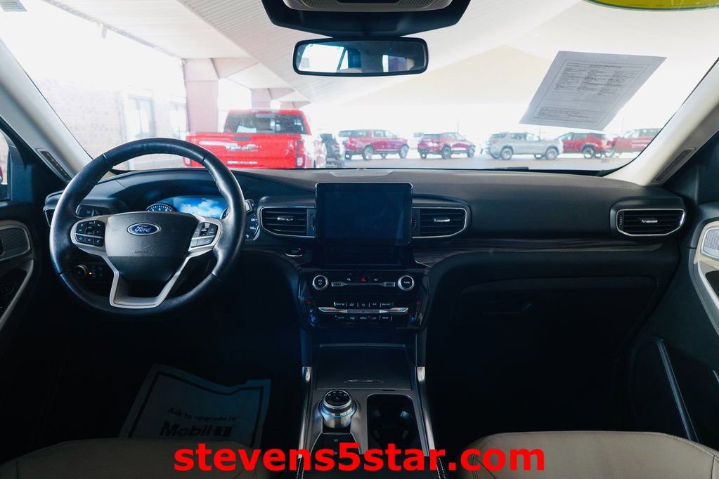 Used 2022 Ford Explorer Limited w/ Equipment Group 301A image 7