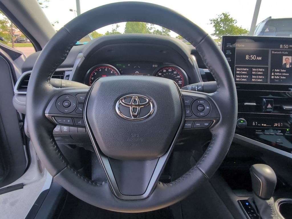 Used 2022 Toyota Camry XSE FWD image 12