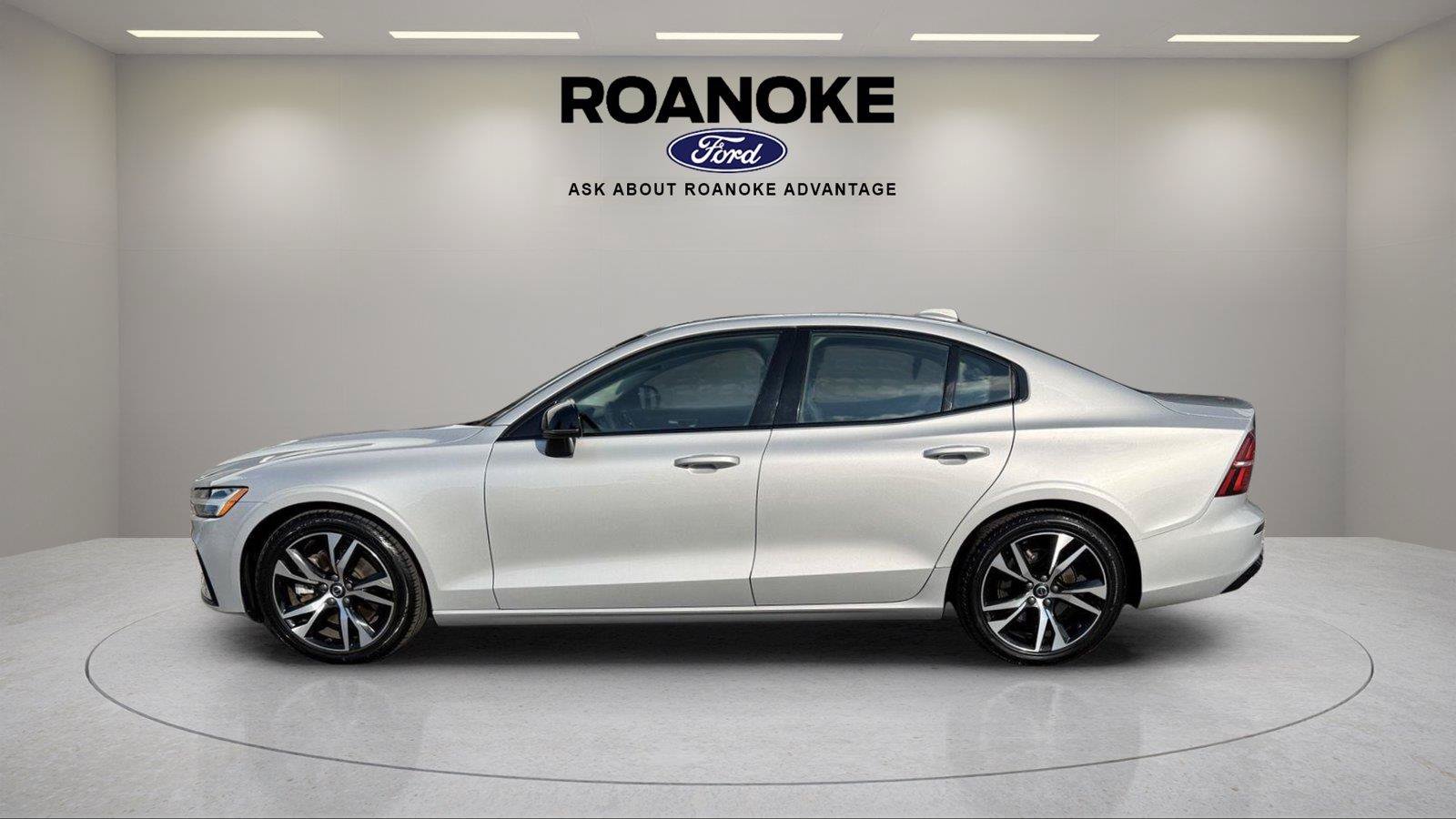 Used 2024 Volvo S60 B5 Core FWD image 19